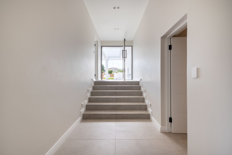 6 Bedroom Property for Sale in Cutty Sark Western Cape